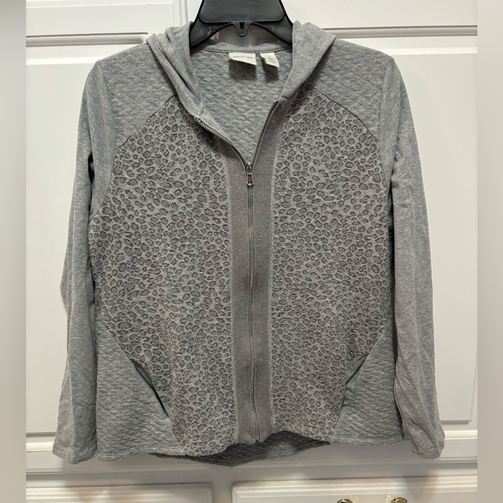 Chico’s Zenergy Jacquard Quilted Mix Zip Up Gray Jacket Size Medium Chico’s 2